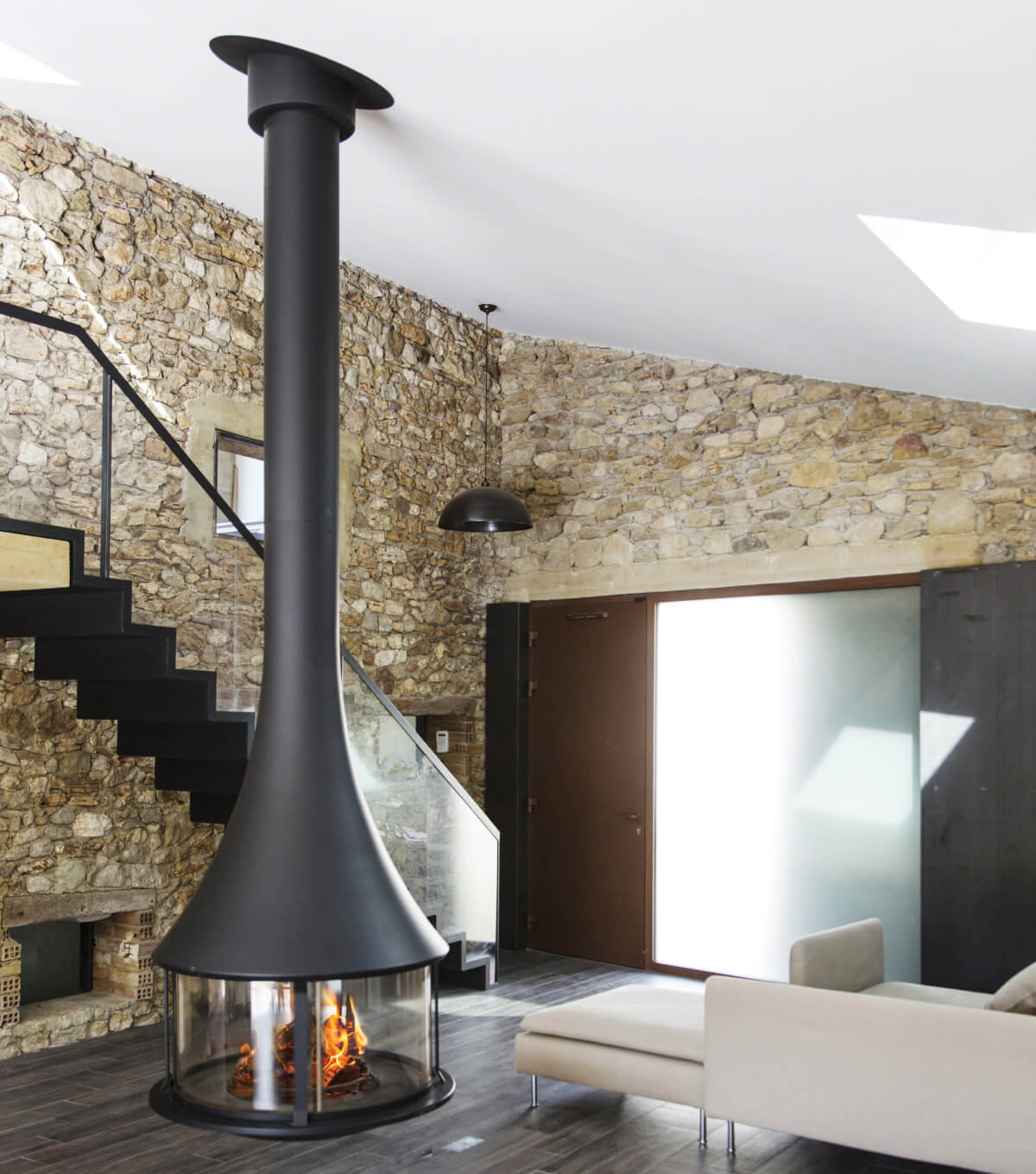 Zelia 908 Central - Designer Fireplace - Caleo Ltd